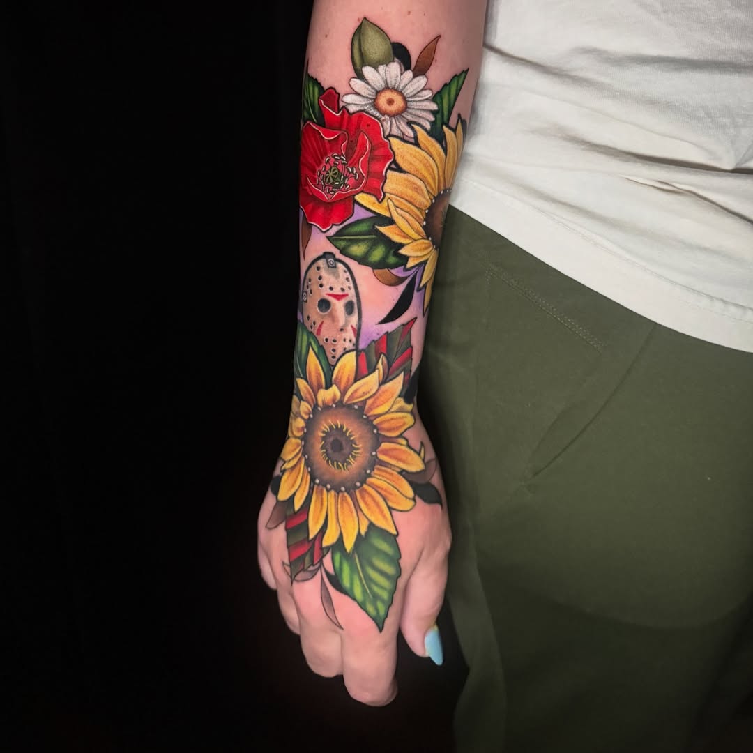 Really love how this one came out! 

 Thank you so much Mackenzie @kenzie_lh 
I appreciate you trusting me with another special tattoo! 

 @southernma