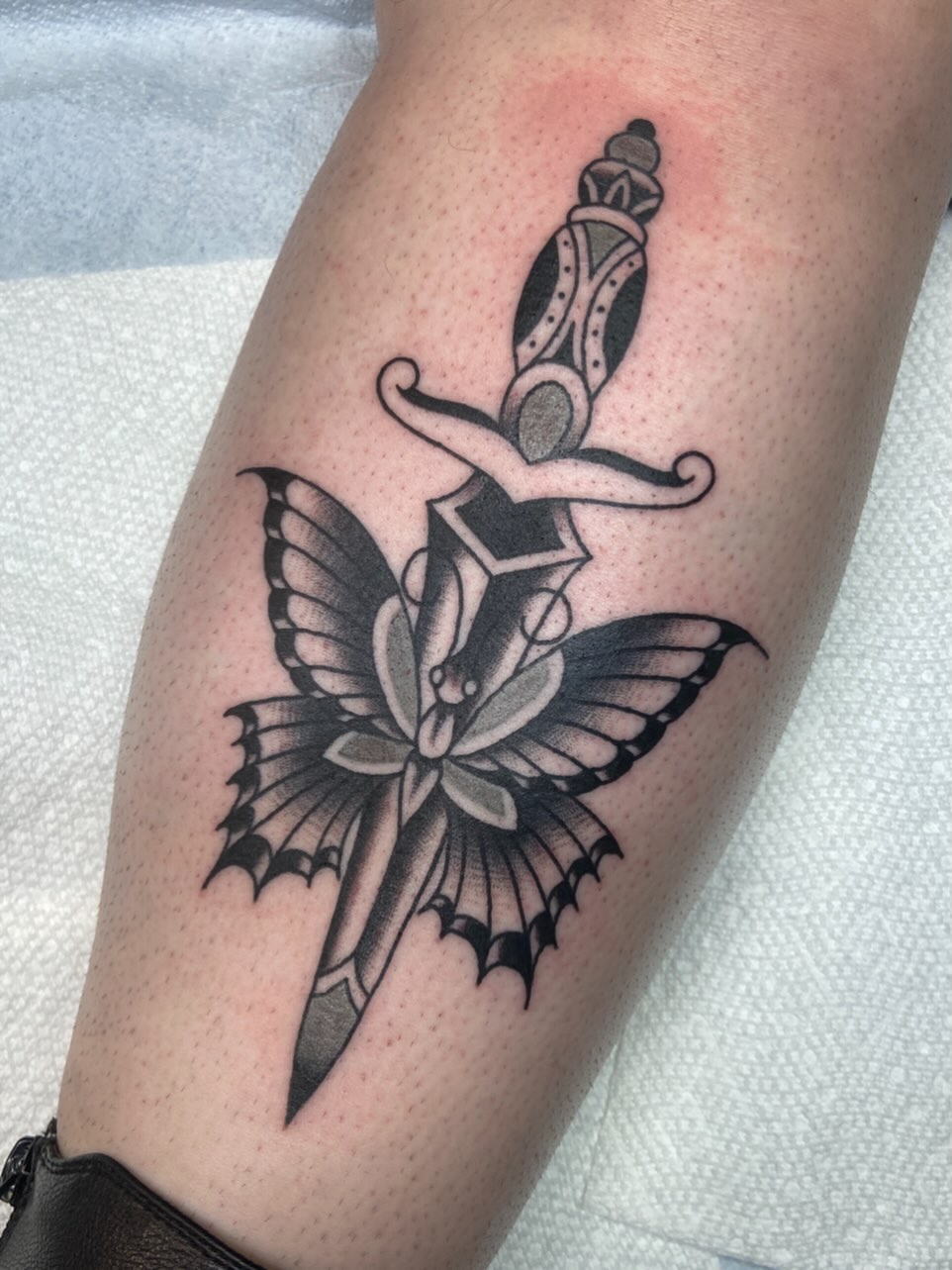 from my line book—thanks Auggie!  Made at @arcolacreek_tattoo 

Upcoming travel:
Milwaukee 4/24-4/26
Chicago 4/29-4/30

DM or email to book