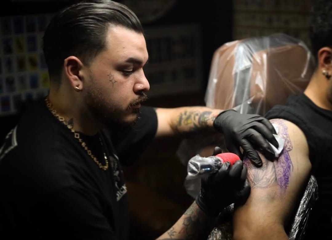 Book your next tattoo with Neeko 
Book with Neeko through DM @na_tattoos 
Arlington ink is open Sun-Mon 12-6pm & Tues-Sat 12-9pm! 
Located at 1129 E. 