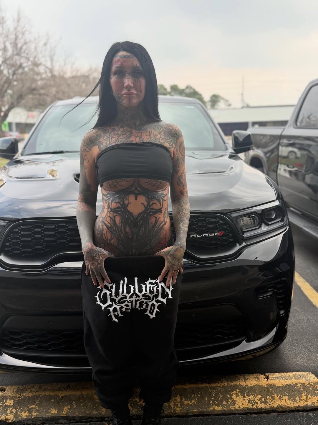 Dark ornamental stomach rocker