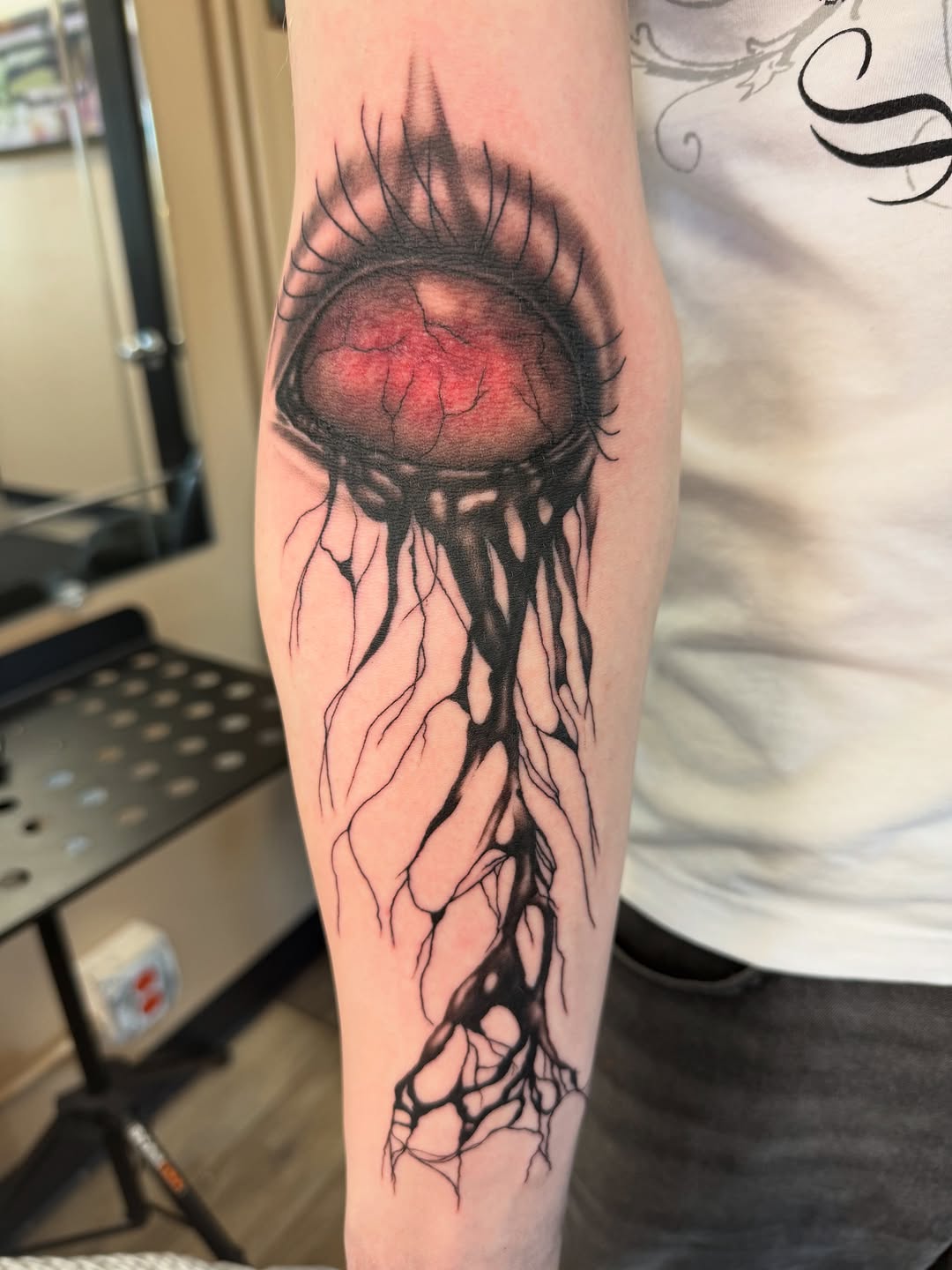 Cross design, Artist @kelly_a_mohr Studio @art_in_motion_tattoo #crosstattoo #wasillatattoo #wasillaalaska #matsuvalley #palmeralaska #tattoo #palmert