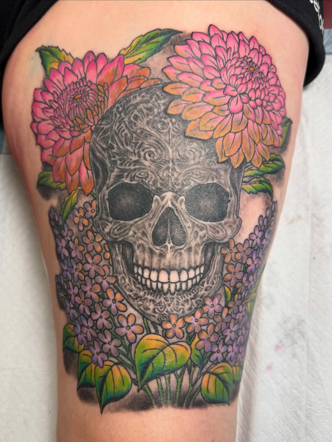 A colorful bunny memorial piece by Artist @kelly_a_mohr Studio @art_in_motion_tattoo #bunnytattoo #wasillatattoo #wasillaalaska #matsuvalley #palmeral