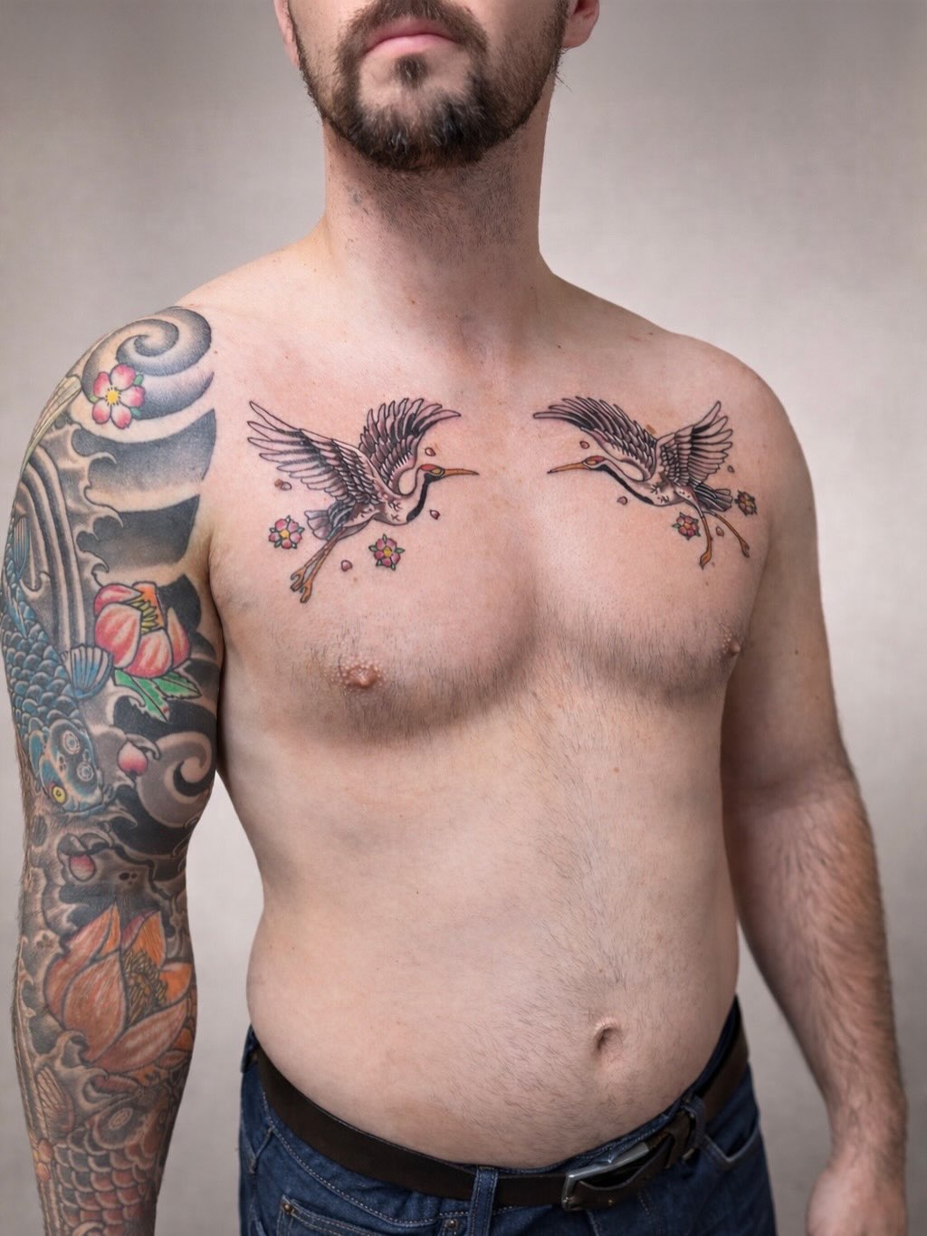 Traditional Cranes on the chest by @herrerotattoo done at @artcastle_tattoo 

#tattooutrecht #inklovers #tattoo #tattooshop #tattoonederland