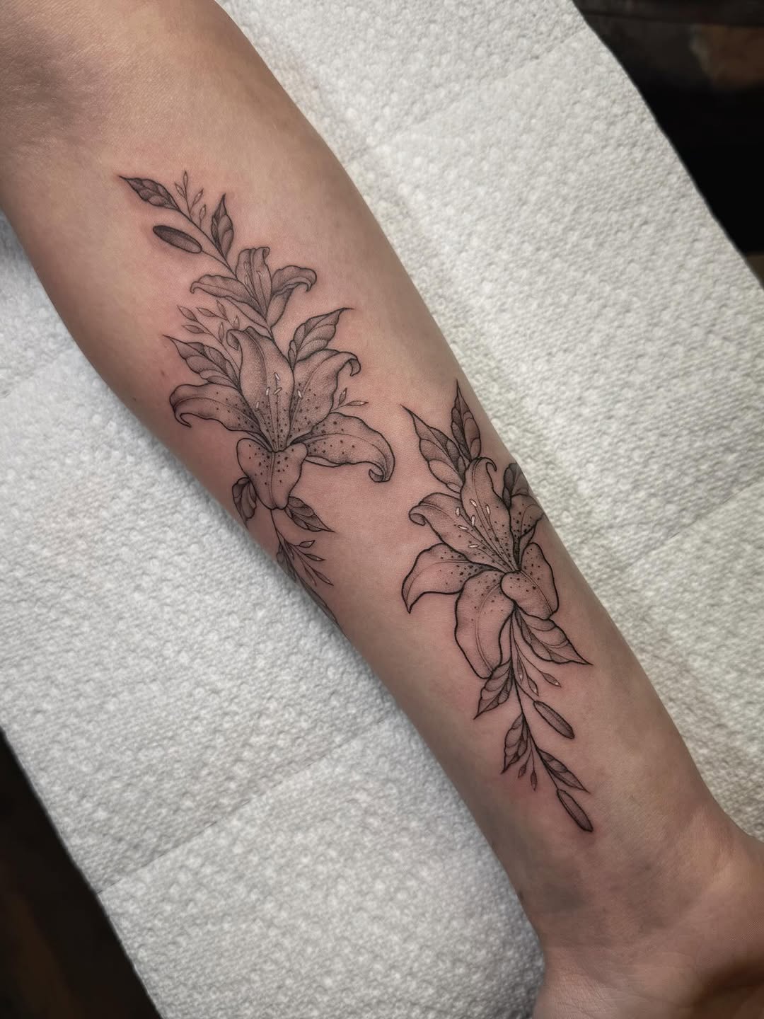 Some lilies for Adisen
•
•
•
•
•
#floraltattoo #finelinefloral #lilytattoo #finelinetattoo #tigerlilytattoo #tattoo #art #blackandgrey #colortattoo #f