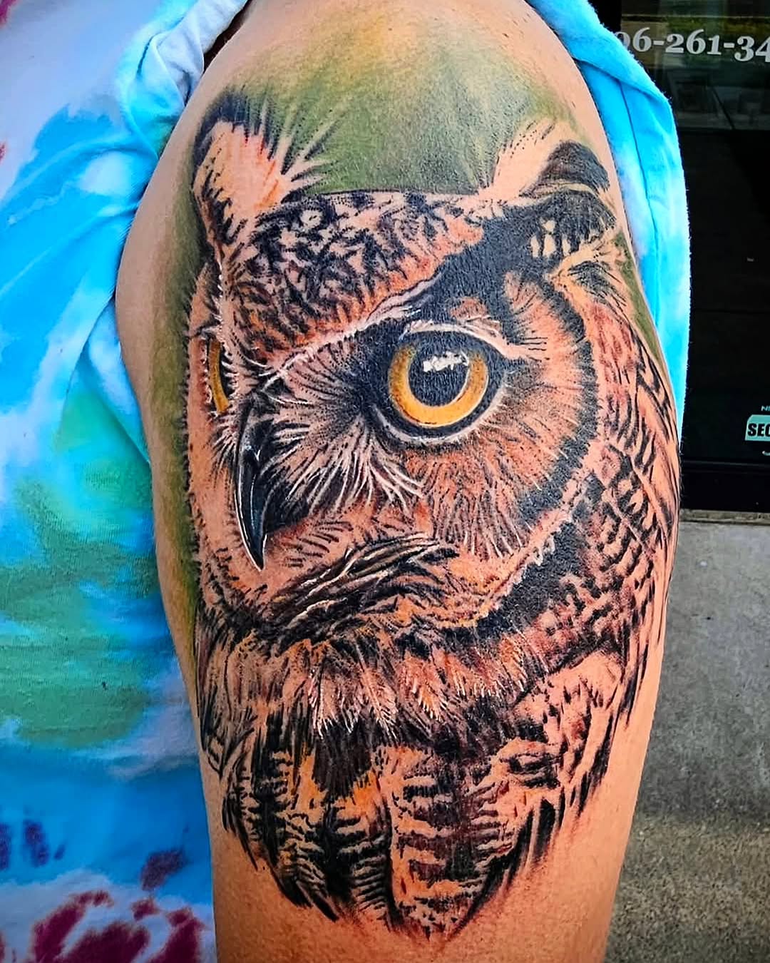 Someone said there was an Owl in here! 
•
•
•
#owltattoo #darbster_tattoos #colortattoo #awardwinningtattooartist #divinecreationstattoostudio #montan