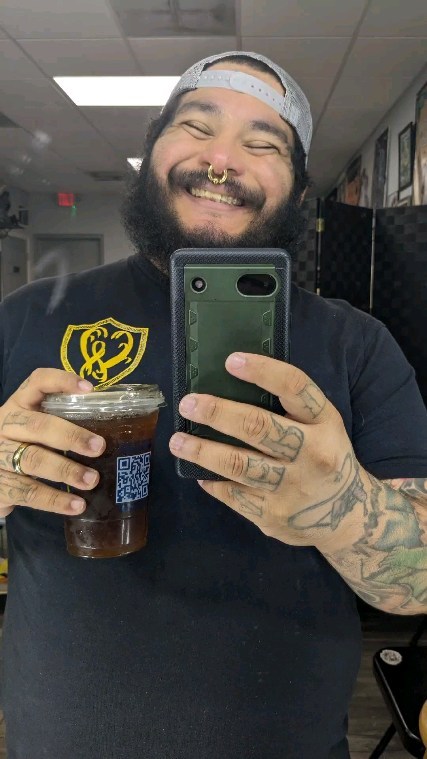 Just rad times with rad folks! That's all I'm after! 
Come on down to @wildwolftattoostudio  and get a sweet new tattoo! My design or yours! 

#reelsi