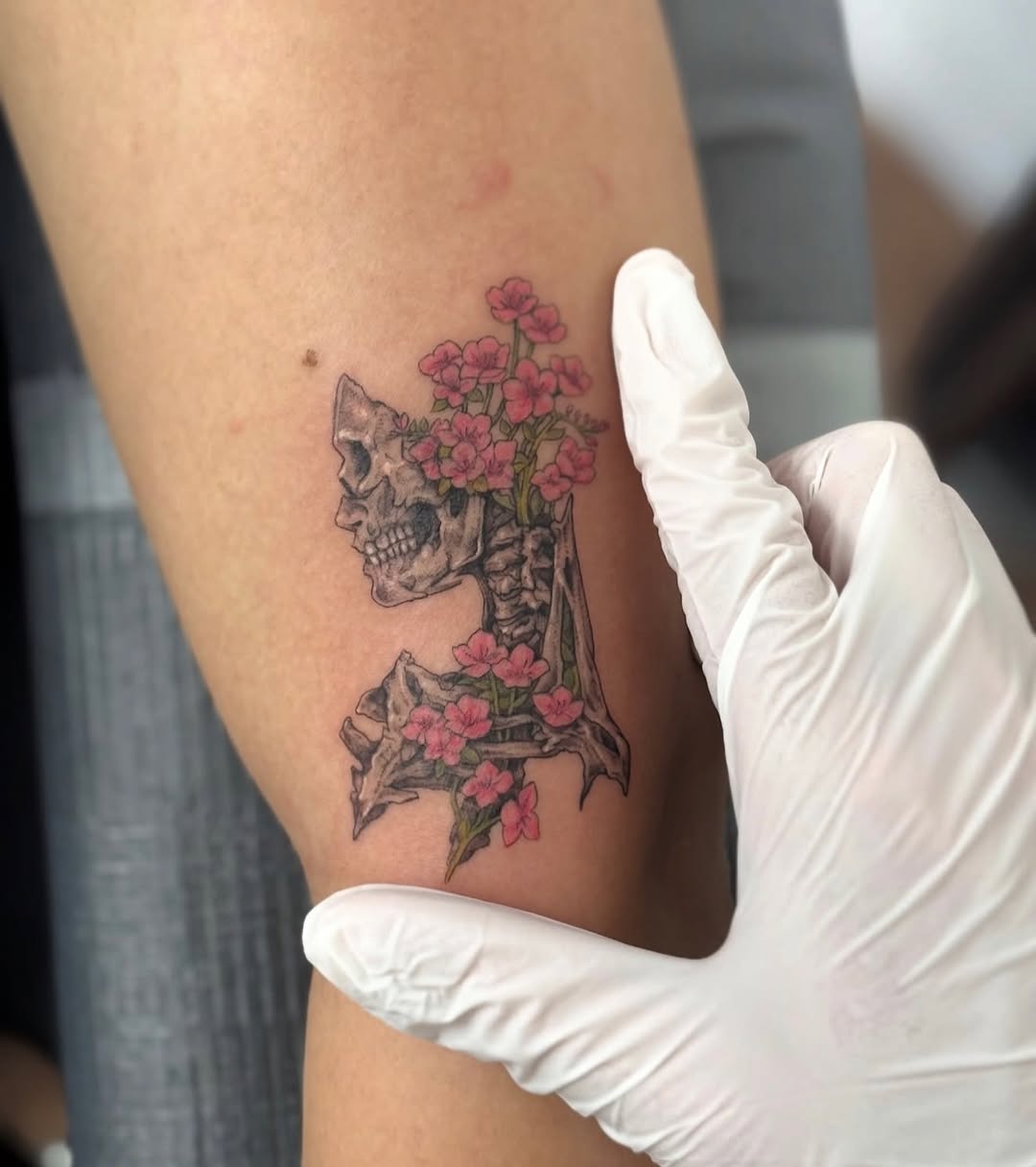  This piece was done by resident artist  @northasher ▪️Let us know what you think in the comments ▪️ #begoodtattoo  #blackworkers #tattoosofinstagram 