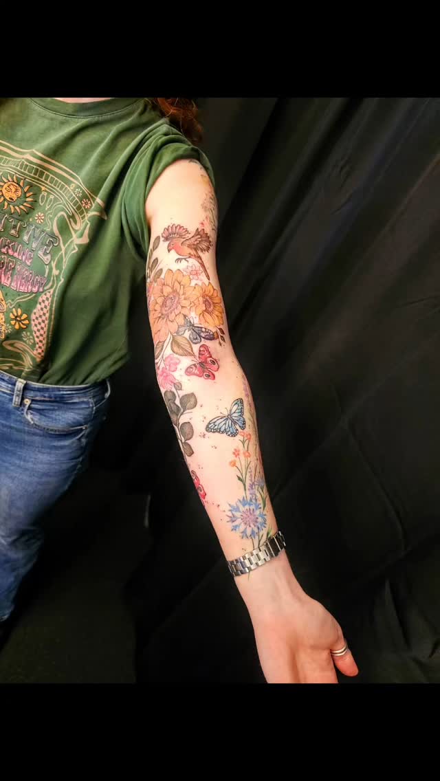 #tattooaddition to this ongoing #floralsleeve for the loveliest Abbey  #tattoosleeve #tattoolove #tattoolover #tattoo #tattoos #tattoosleeveprogress #