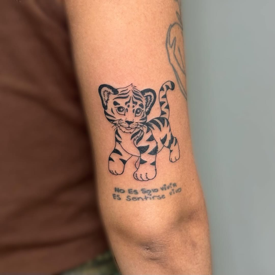 Fun lil’ Lisa Frank tiger  

dm to book 

customs welcome 