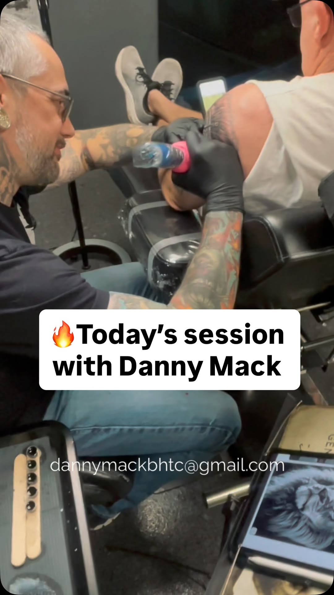 Danny finishing up this Lion/Compass piece today. 
Hit up Danny for booking info-dannymackbhtc@gmail.com
@dannymacktattoo 

#texastattooartist #tattoo