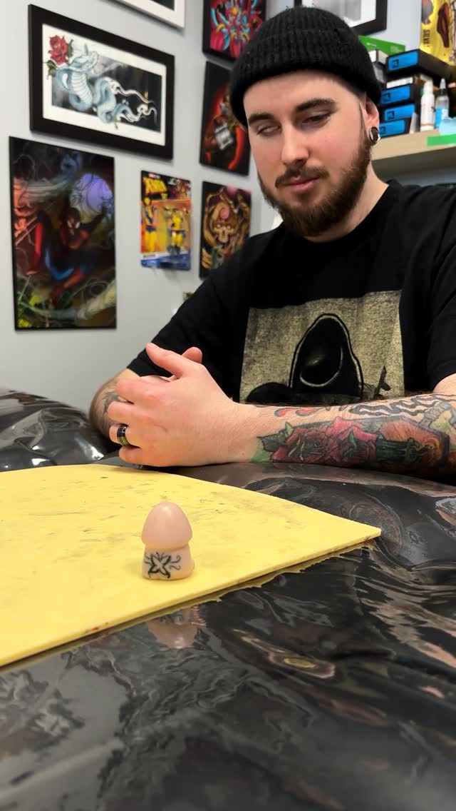 A cautionary tale of horrors, this is what happens when you don't listen to your artist 
.
.
.
#tattooartist #trending #aftercare #whitby #funny