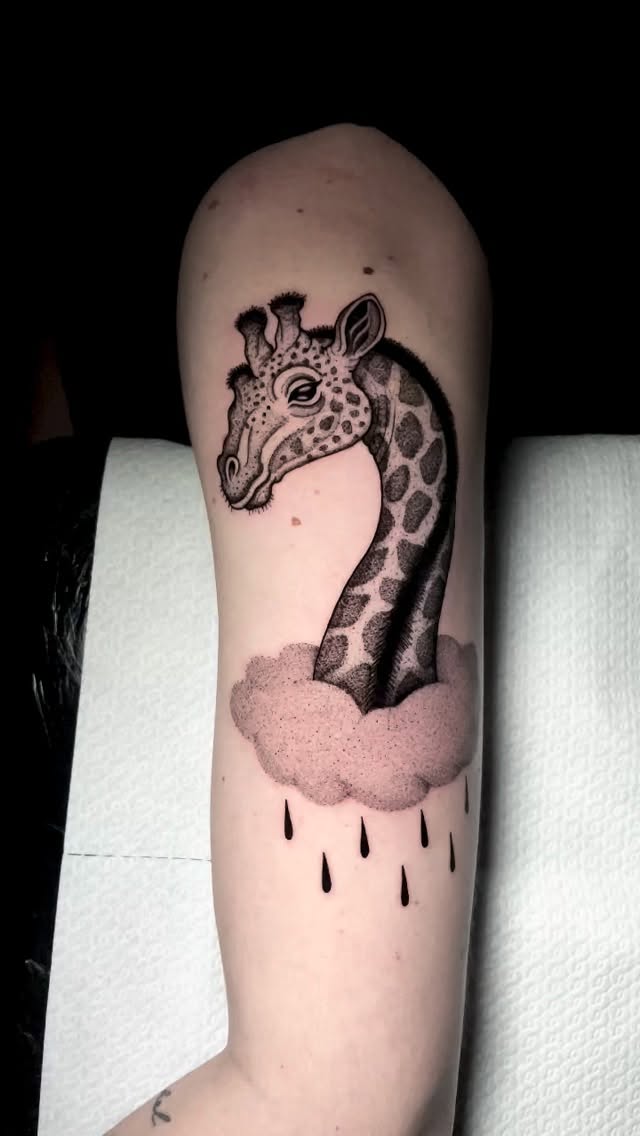  ️ 
•
AGENDA APERTA ️
info in DM
@blackvirgotattoostudio 
•
Grazie davvero @cami.acciai ✨
.
#bolognatattoo #tattoobologna #blackworktattoo #bologna #g