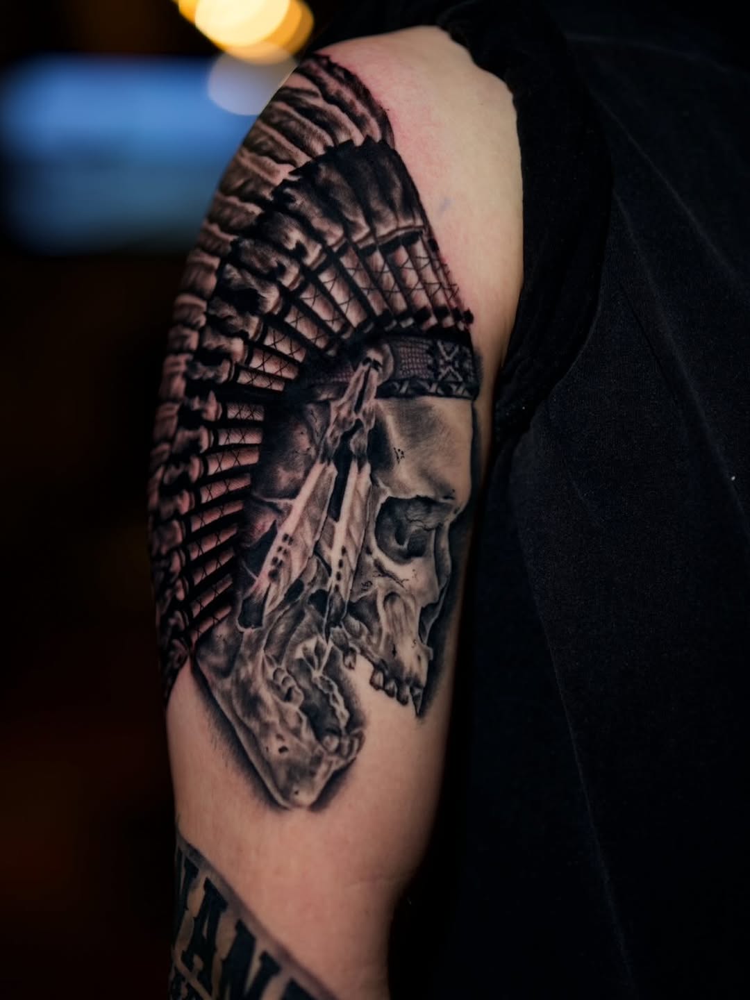 Had a lot of fun with this headdress piece :) 
•
•
•
•
•
•#blackandgreytattoo #realismtattoo #skull #skulltattoo #arizonatattooartist