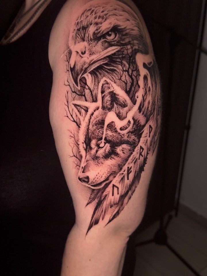 #tattoo #tattoos #wolf #tattooed #tattoostyle 
Johannes str 1/a 53721 Siegburg
info-siegburg@bloodydogstattoo.de
01723138503