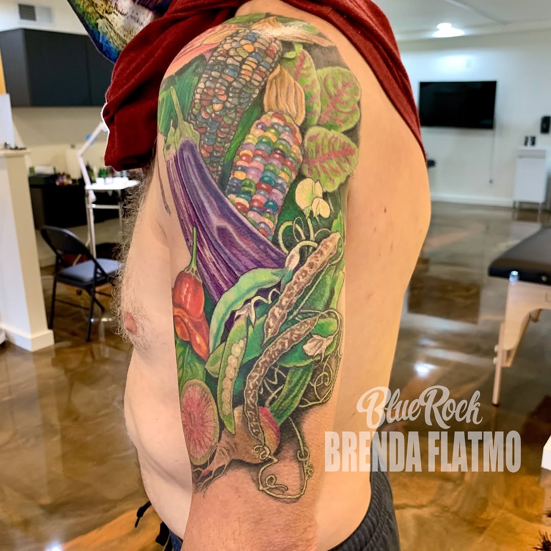 #HeirloomVegetables for Justin by Brenda Flatmo. 
#colortattoo #vegetabletattoo #cheftattoo

All sessions at #BlueRockTattoo are scheduled by appointm