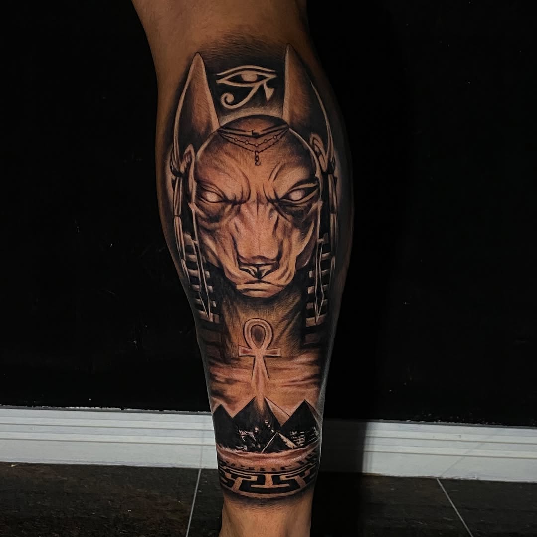 Tatuagem Anúbis.

Orçamentos e agendamento 
Via WhatsApp 41 99770-3027

#tattoo #tatuagem #anubis #egito #egipt #tatuagemcuritiba