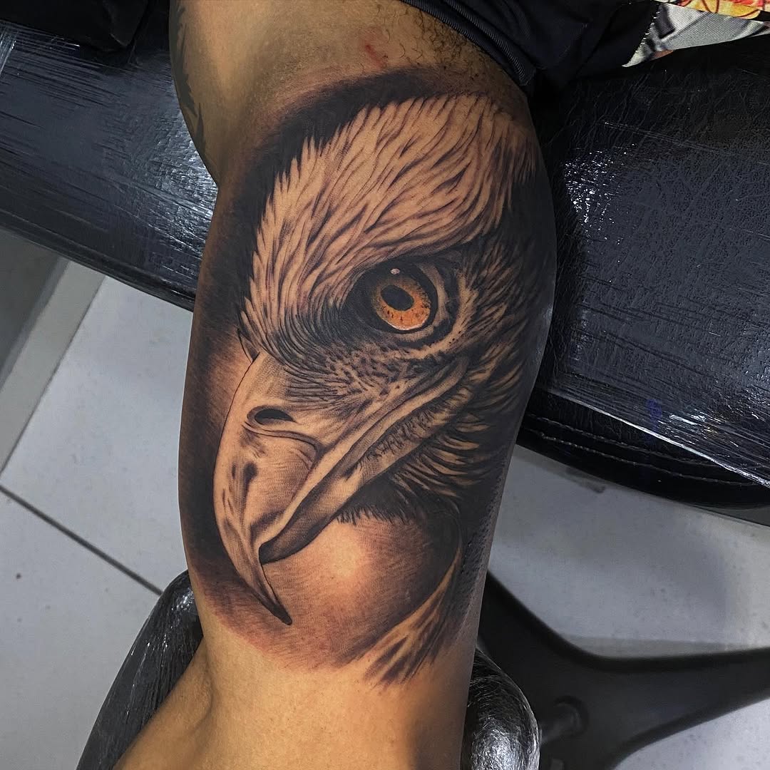 Tatuagem de águia 
. 
. 
• Atendimento privado, com hora marcada ⠀
• Rua Padre Anchieta, 1923 - 17° andar - Bairro Bigorrilho 
• Orçamentos via whats