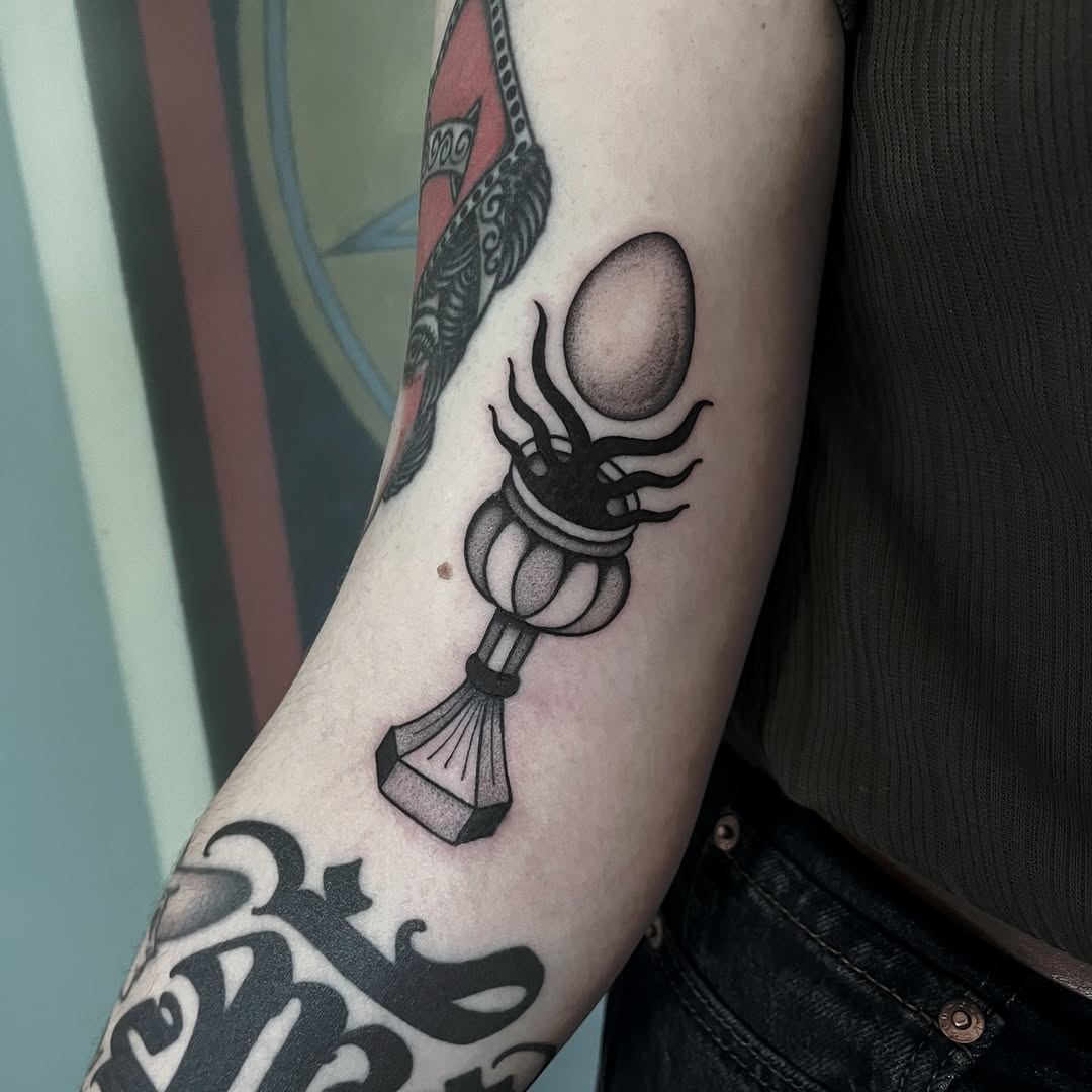 info✸bookings: DM | buio.omega.tattoo@gmail.com
⠀⠀⠀⠀⠀⠀⠀⠀⠀
⠀⠀⠀⠀⠀⠀⠀⠀⠀
#totemica #buioOmega #cup #tarot #egg