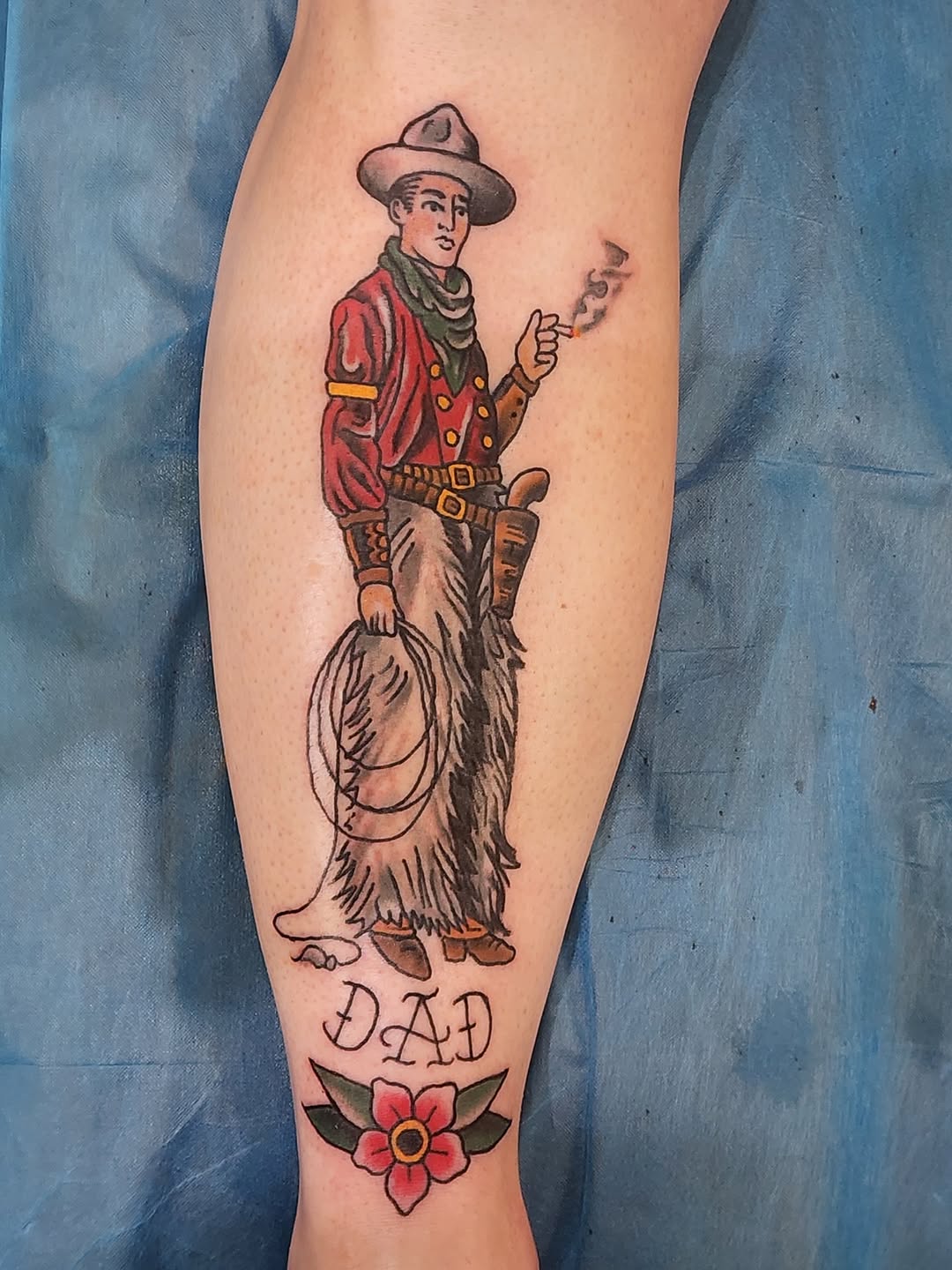 American Traditional memorial tribute for a very good client. Clean, bold, and built to last. By @spikemoore 

#AmericanTraditional #MemorialTattoo #C