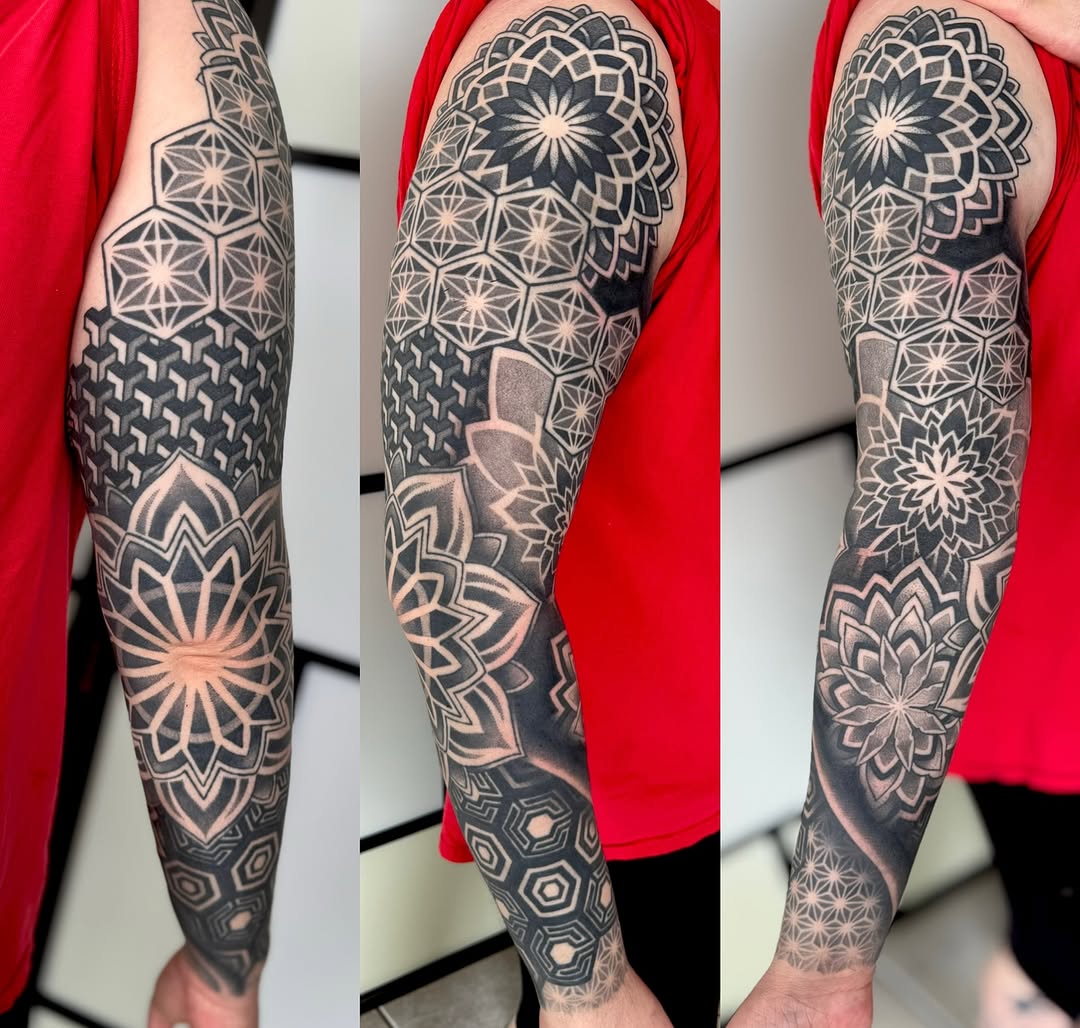 ITS DONEEEEE!!!!!! Man, I can’t tell you how excited I was to finish this and share it. Probably one of my most proud projects to date  —all cause @pl