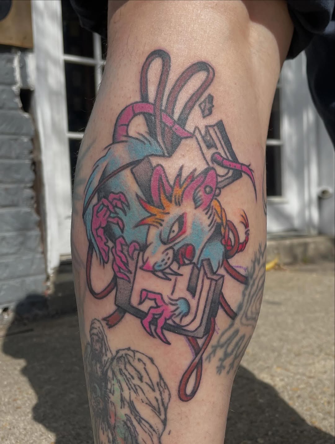 Rat vs cassette for the legend @ratward >:3 and a healed tummy tat #richmondtattoo #rvatattoo #rattattoo