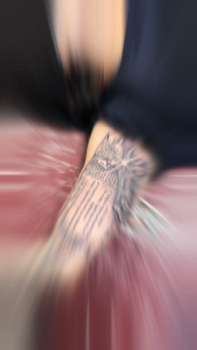 Working the bicep  soon to close full arm.. if you wouldlike this kind of work done pls Dm me with any serious inquiries ✍️..( Healed work done by me)