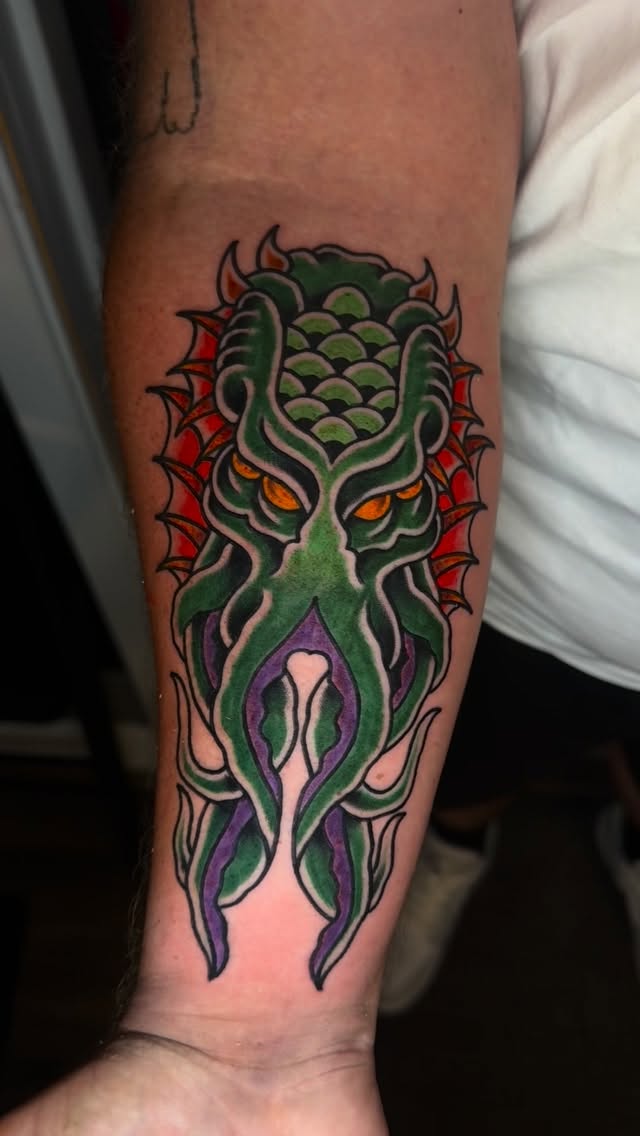 Cthulhu for Cody ‍☠️

Don @cooperstattoos