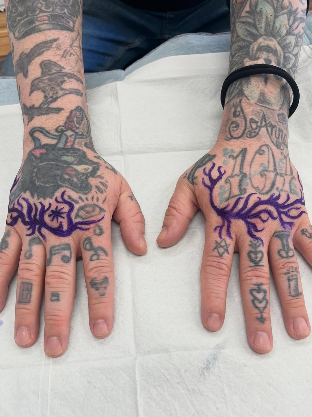 Drew on some flameys for my dusband He’s the toughest #airiantattoos #electricharetattoo