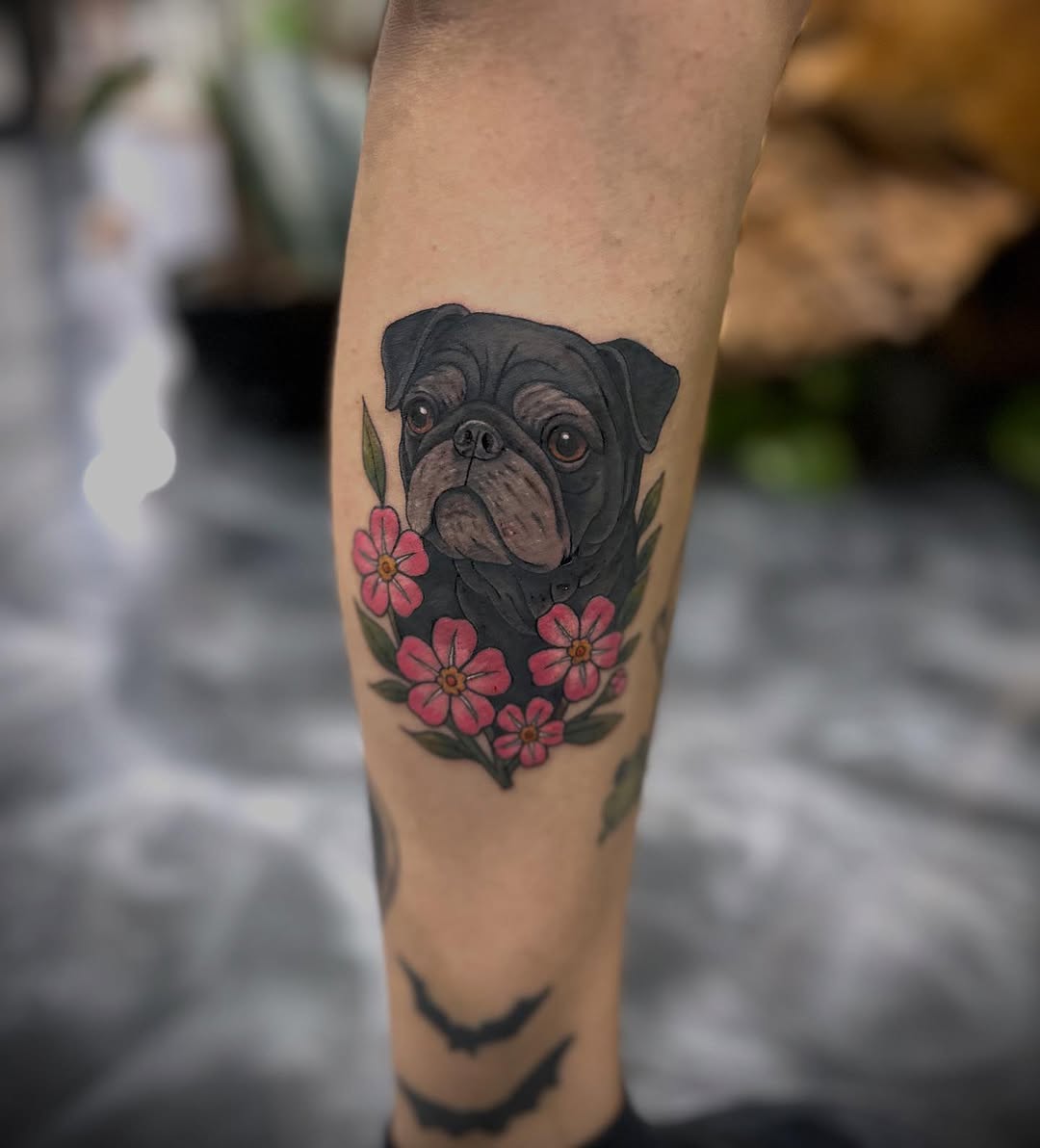 More pet portraits please 

Booking November and December.
Weekend spots are almost completely booked so snag one before they’re gone. 

#pug #pugtatt