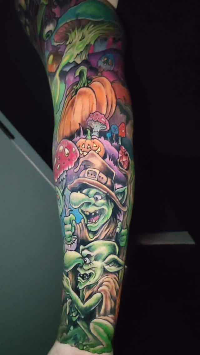 Finished off this witching hour sleeve today. Super fun stuff, and was drawn by hand. Im booking April and May and am looking to do more large scale c