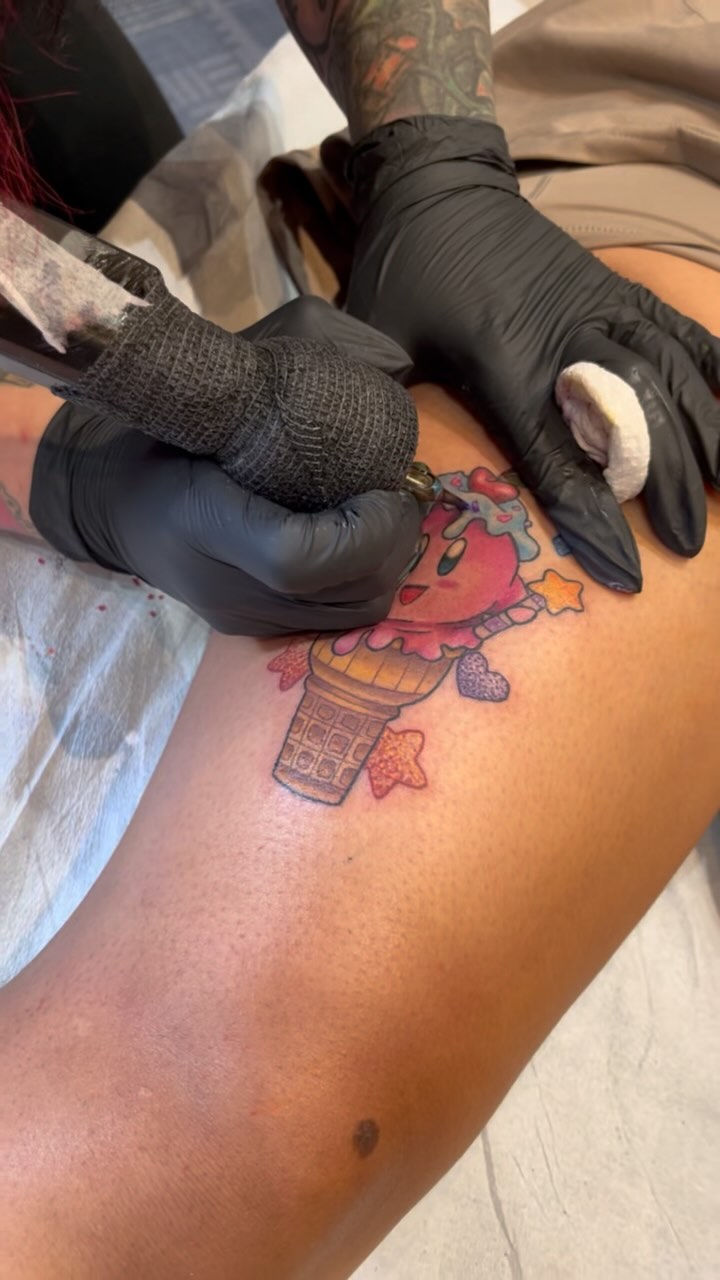 Check out professional artist Christina Moore as she makes heads turn at the Fort Wayne Tattoo Festival! 
Entering a competition with her custom Kirby
