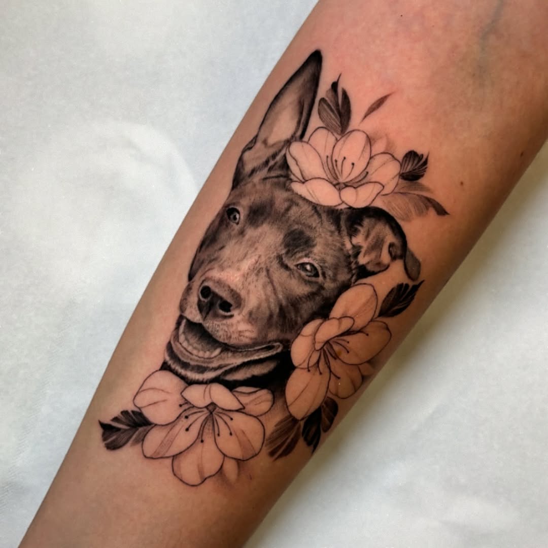 Petit portrait de chien  hâte de tatouer vos animaux de compagnie !
.
.

Lyonnais tattoo