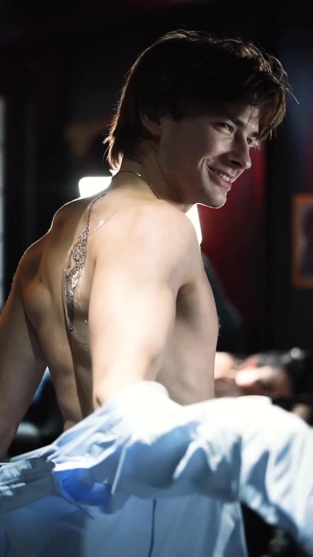 Wild ama zarif. 
Gözler üzerinde.

 Cleopatra Ink Bebek
DM for booking

#istanbultattoo #bebektattoo #tattooturkey #finelinetattoo #cleopatraink