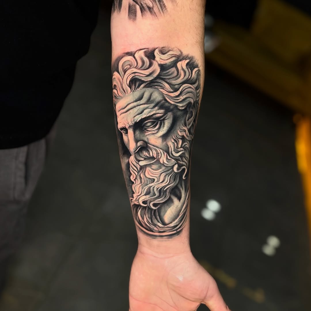 Eski dövmeni kapatmak veya yeniden tasarlamak mı istiyorsun?✨Ücretsiz tasarım ve bilgi için DM Cleopatra Ink Beylikdüzü 

#cleopatrainkbeylikduzu #bey