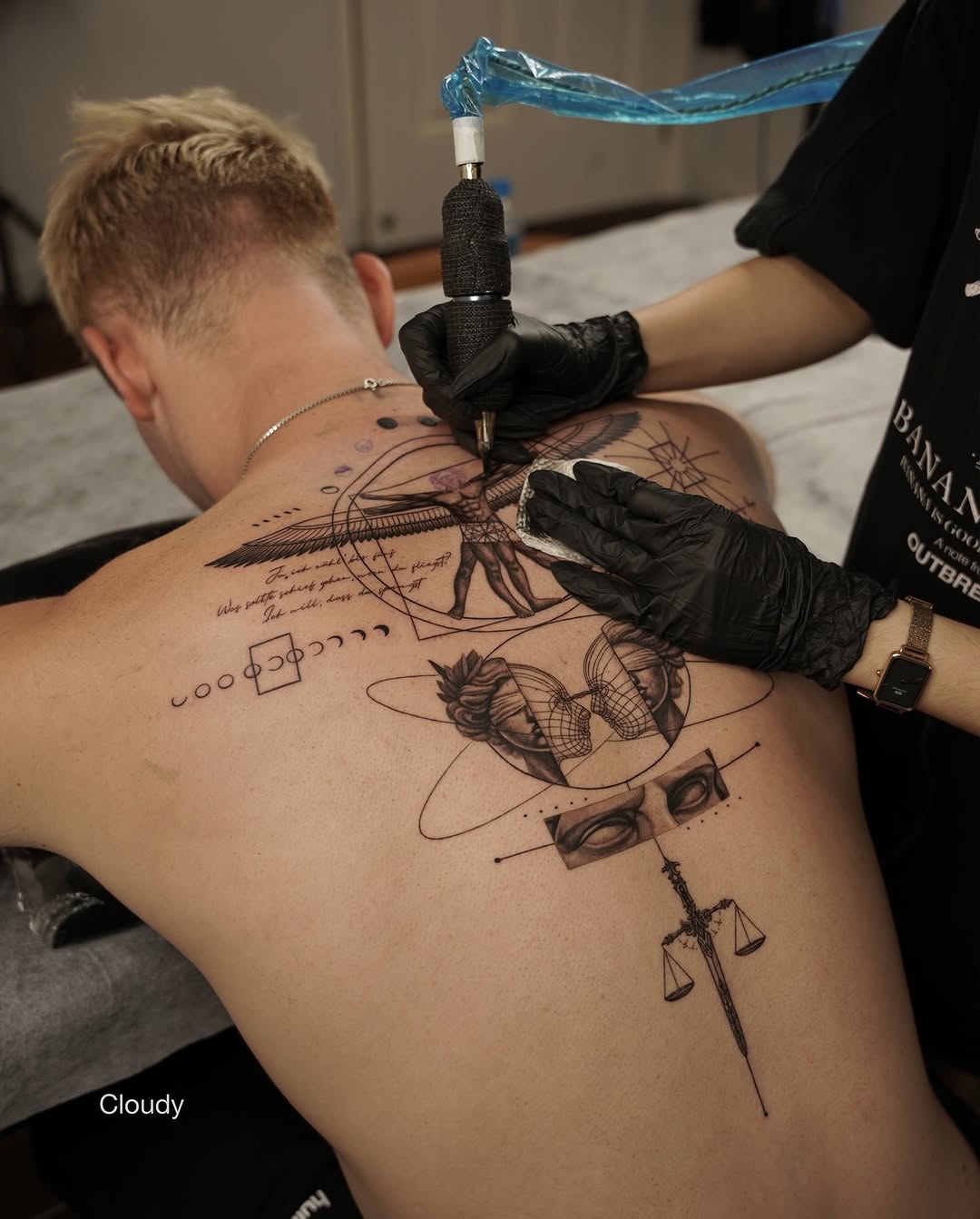 “Ja, ich zähl’ bis fünf
Was sollte schief gehen, wenn du fliegst?
Ich will, dass du springst” 

We had such a wonderful and memorable time together. T