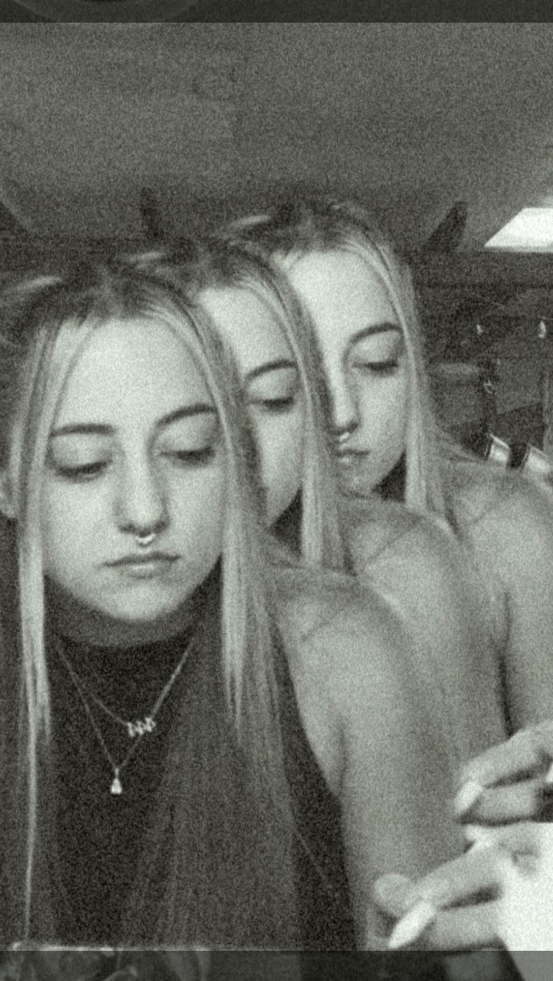 i  what i do 
so grateful to be living my dream 
always booking, dm to get on my schedule! ‍♀️
⛓️
⛓️
#tat #tattoo #tattoos #tattooed #tattooartist #ta