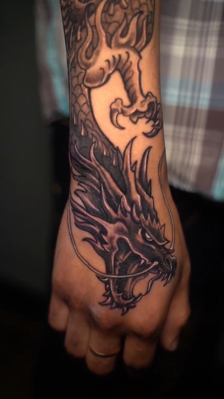 Dragon tattoo
Done with @cptinktattoo
#dragon #viral #dragontattoo #blackandgreytattoo #cptinktattoomachine