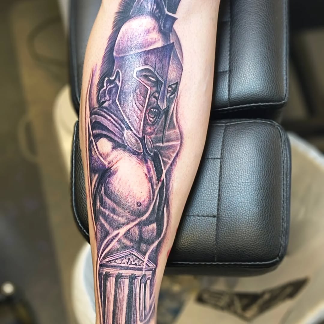 Nate did this the other day! Thanks for looking! 
#dailygrind , #creativehandstattooandpiercingstudio 
#blackandgreytattoo