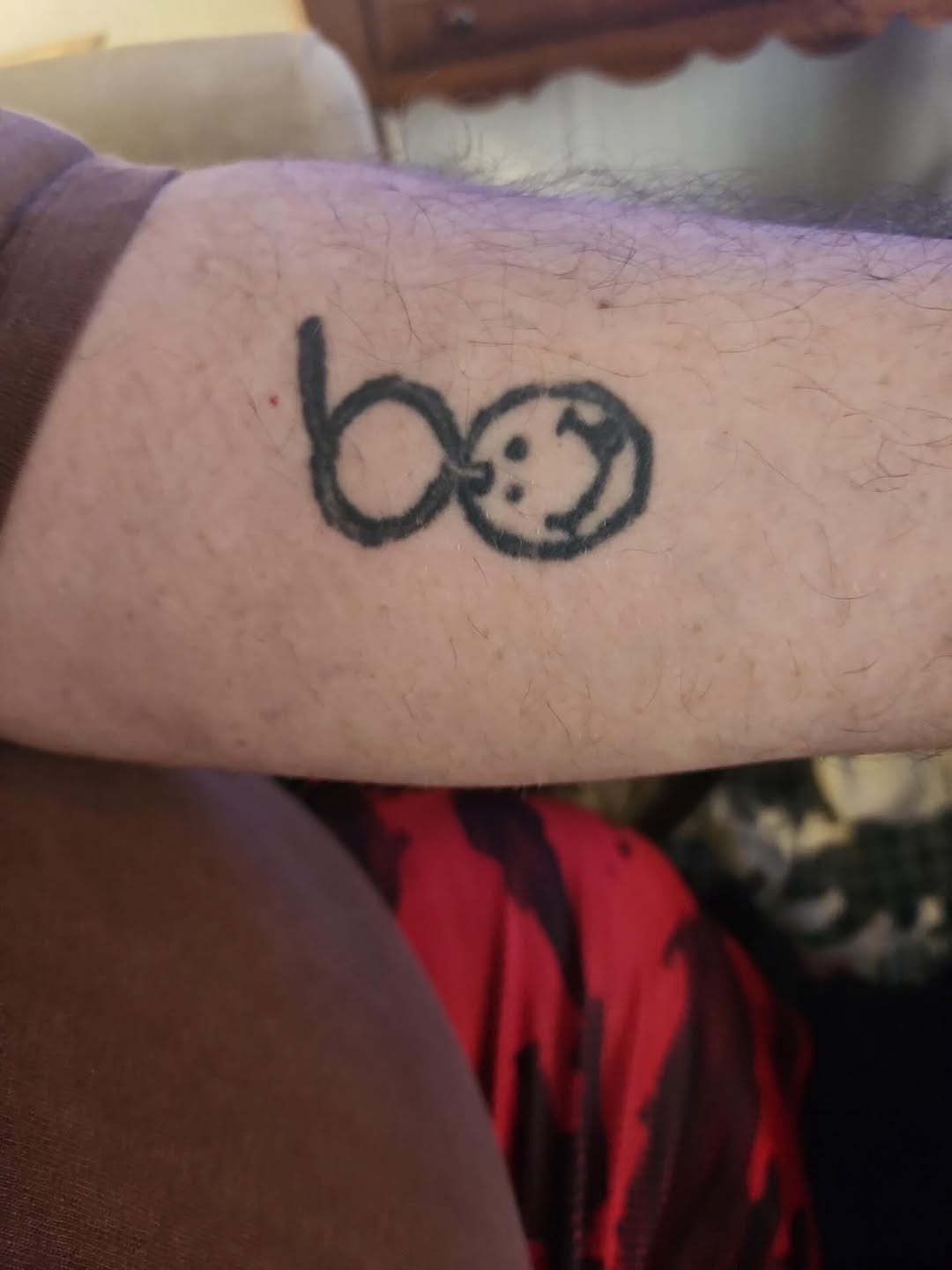 Got the opportunity to erase a bad memory with a beautiful memorial piece for his mom! Swipe to see the result! @crybaby_tattooco 

#davincineedles #k