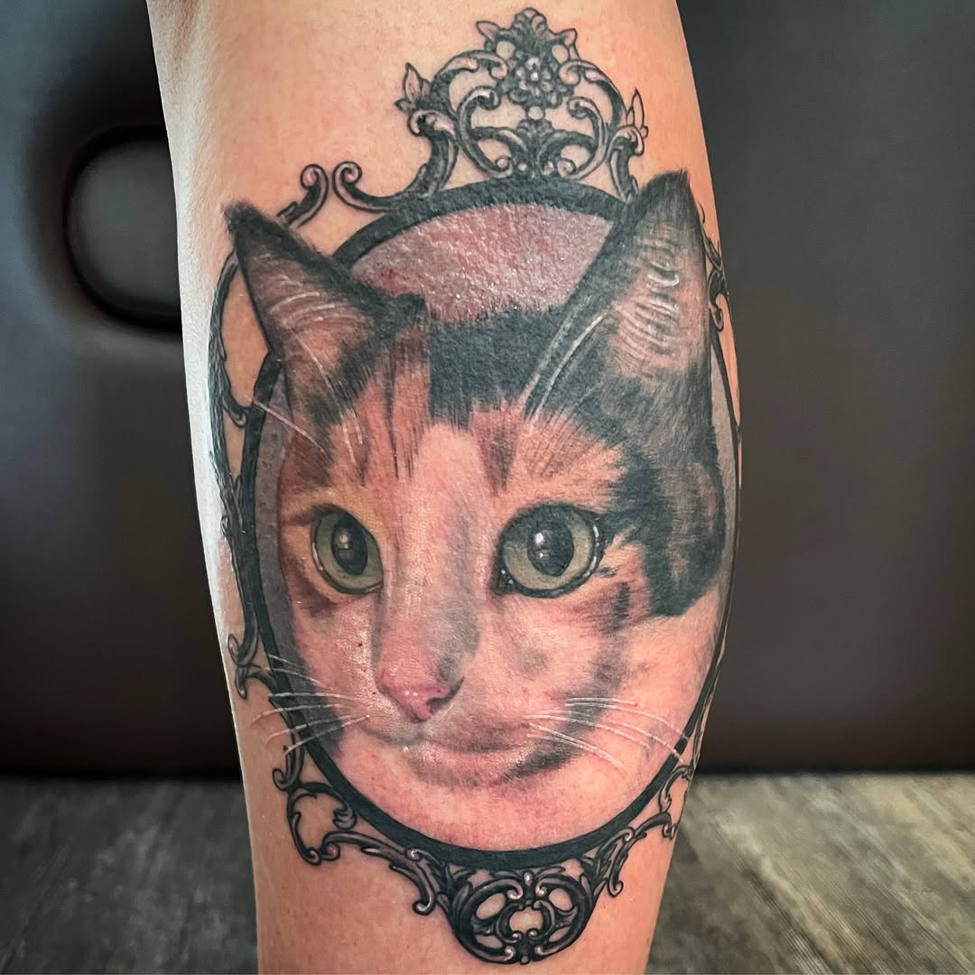 Small sample of pet portraits I’ve done over the years! Always a pleasure and so many ways to do it! 

#winnipegtattoos #winnipegtattooartist #winnipe