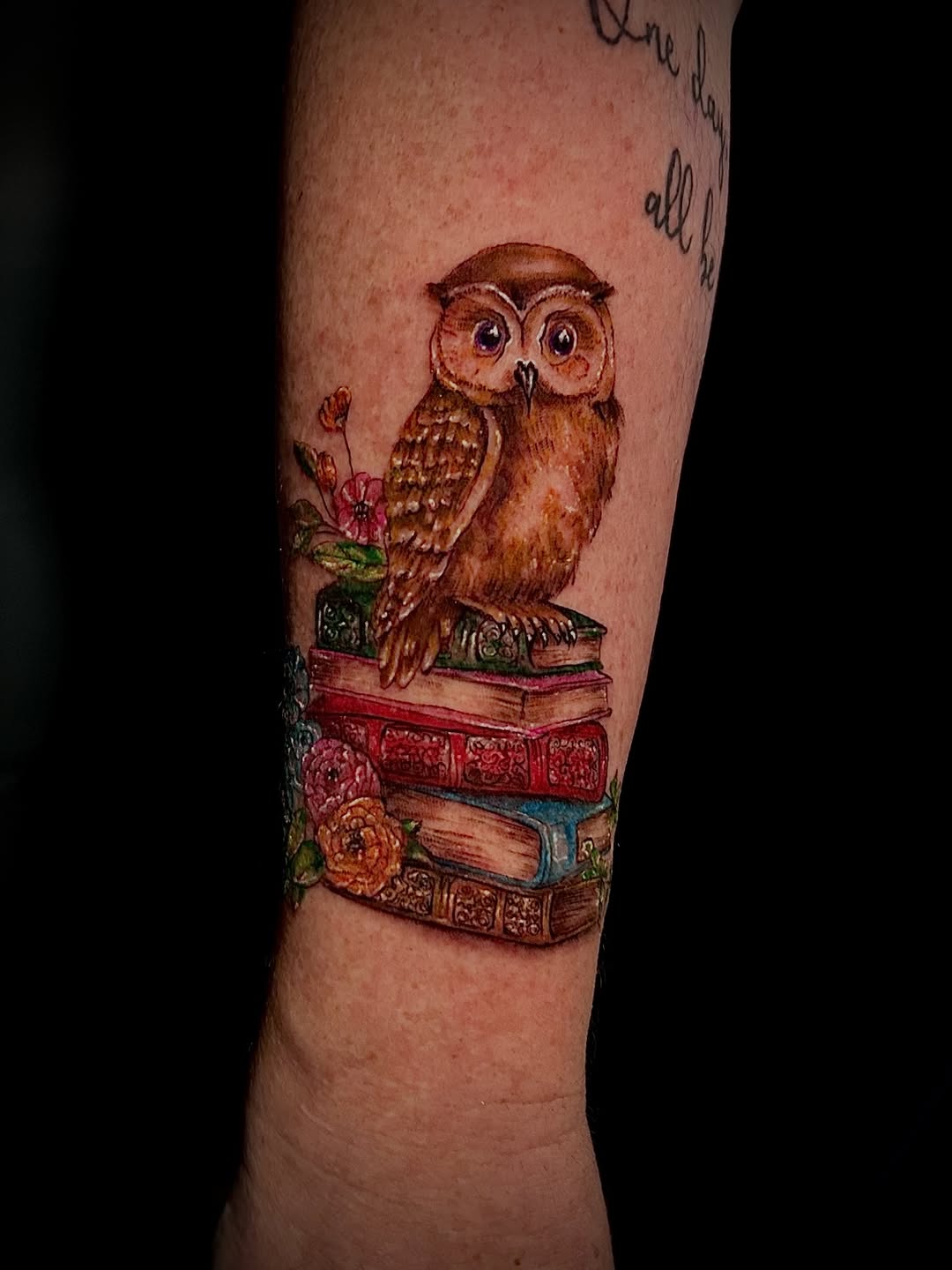 In case you’ve ever wondered what the perfect tattoo for a teacher who loves their profession could be
Did this beautiful walk-in piece a while ago, s