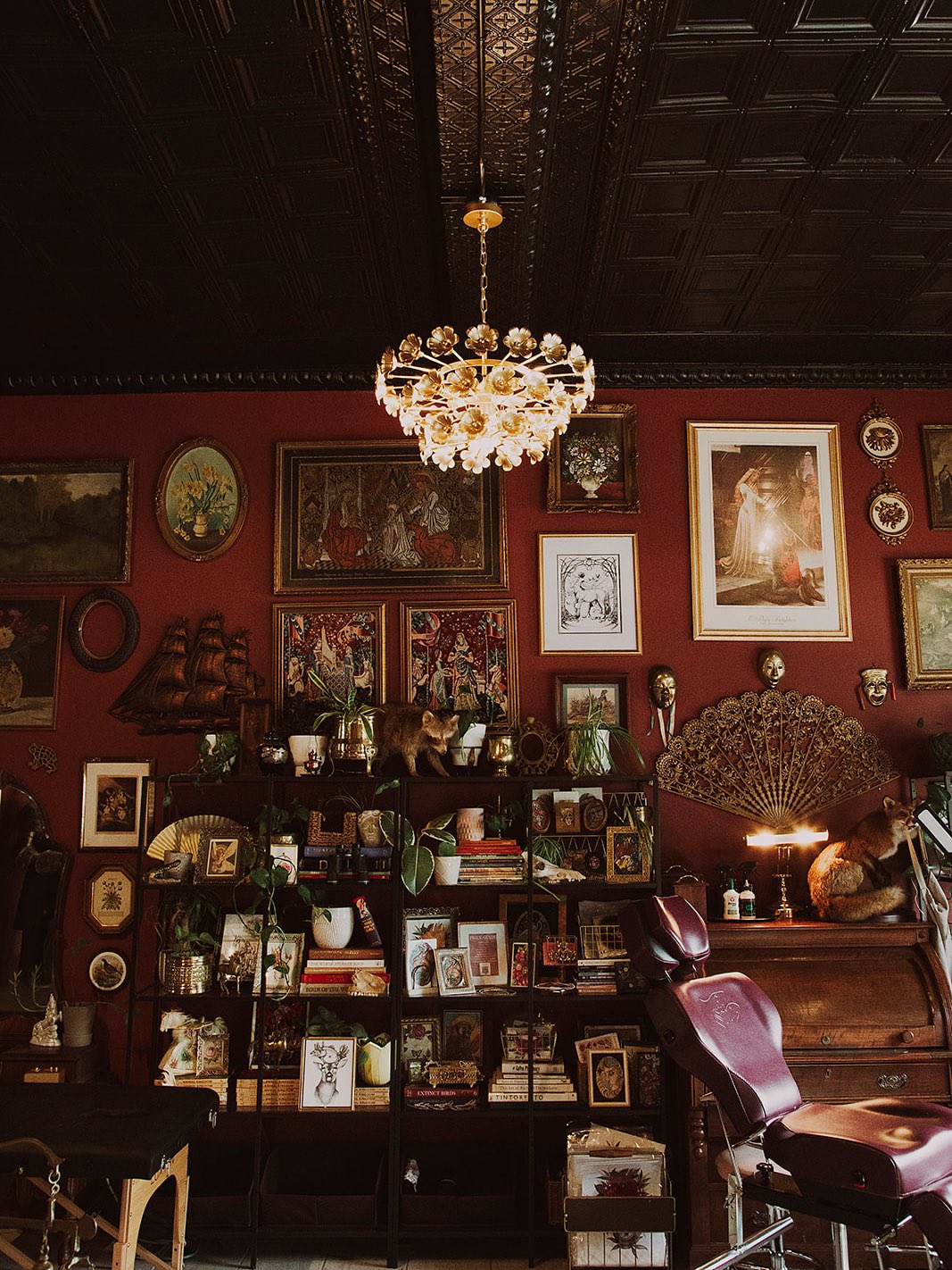 We’re still settling into 214 Brookland Park but things are really coming together! It’s feeling cozy and stations are getting decorated. @photographe