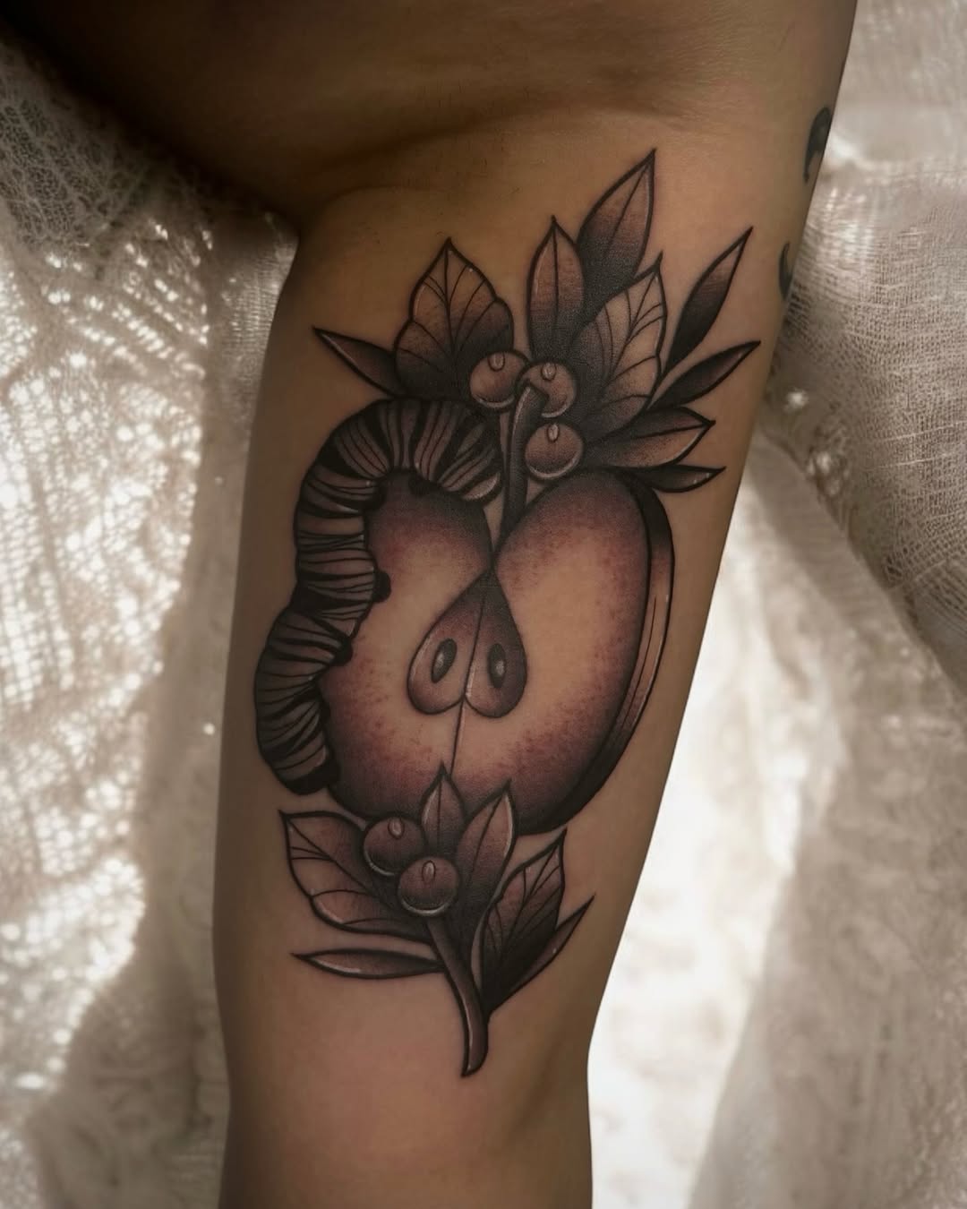 Richmond, VA photo dump!  
I had the privilege of tattooing with the incredible artists at @fabletattoogallery for a second time and started my back/b