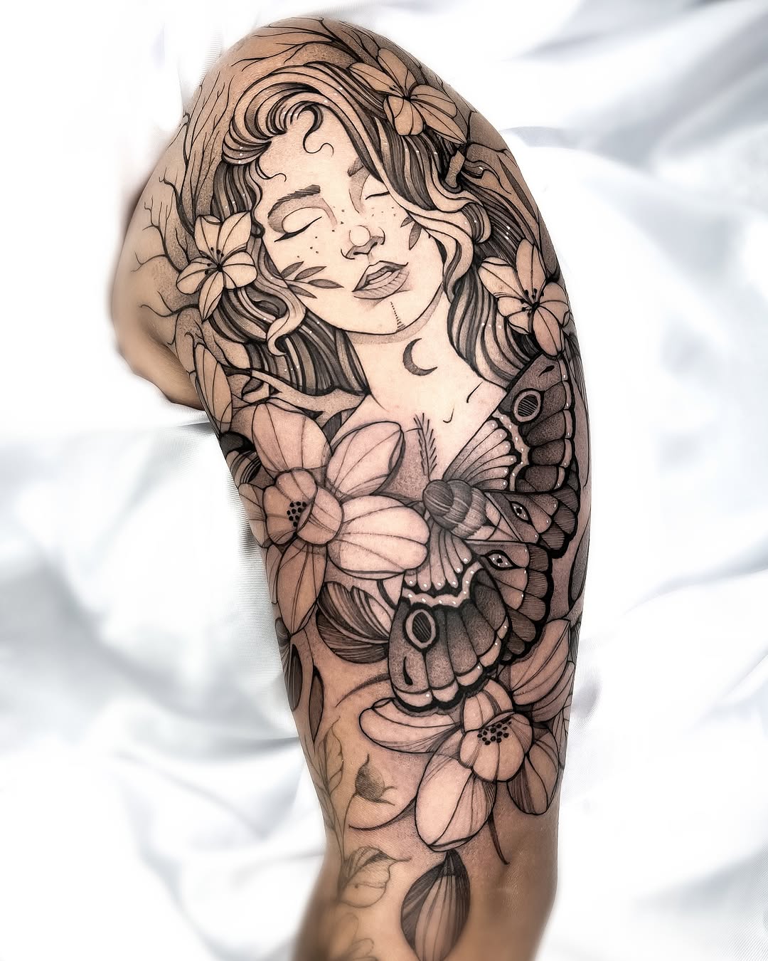 Este fue un gran proyecto que hicimos para @lgiraldo_r quisimos plasmar la madre tierra acompañando con mis maticas 

Y chicos mi WhatsApp está en la 