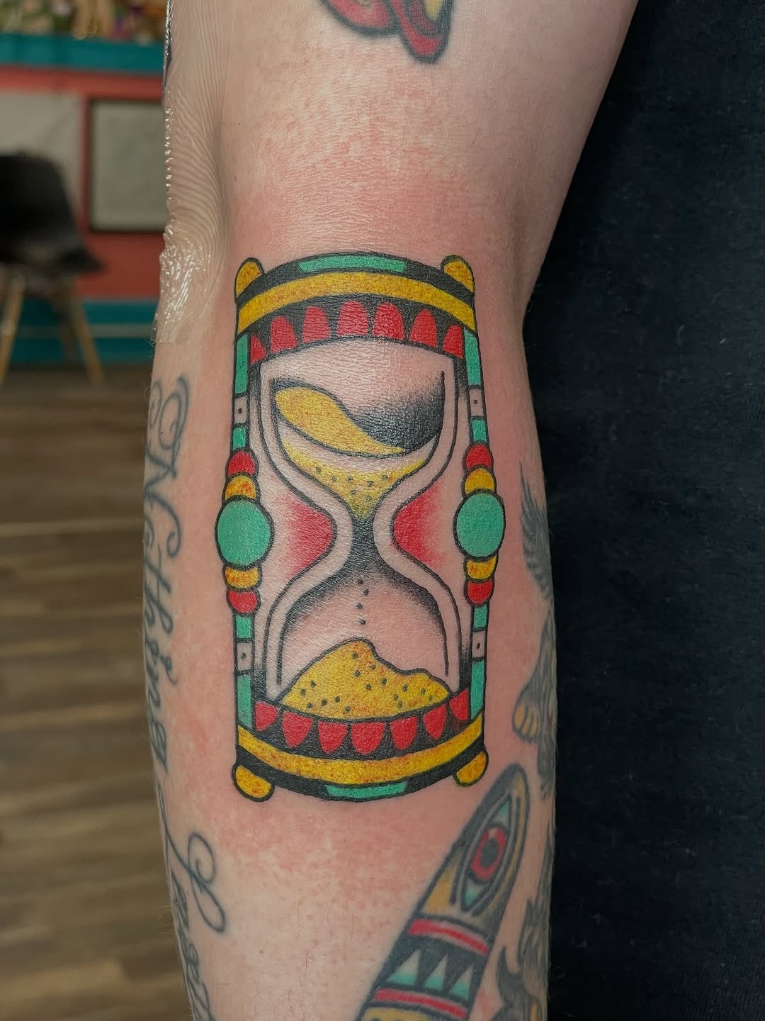 Thank You @fmskb for also adding this Party Time Hourglass to your collection. It’s sooner than you think! 

#twloube @daytrippertattoo  #madeinfenelo
