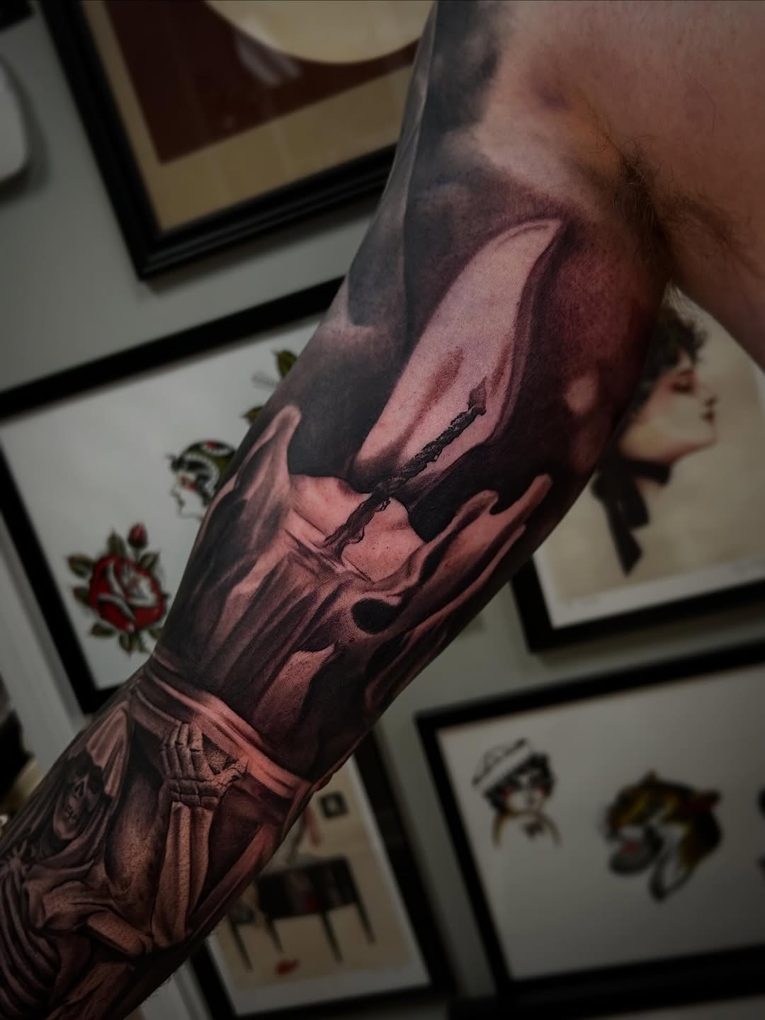 End to this dark/horror sleeve. Probably my favorite project I’ve gotten to work on. 
Would love to take on more similar sleeves!
.
.
.
.
.
#tattoo #b
