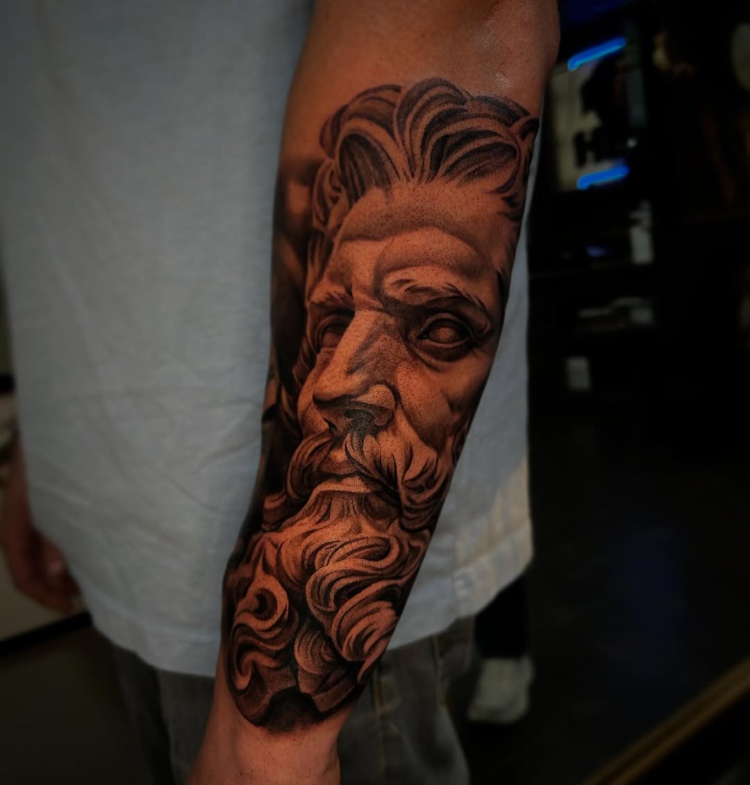 Fun one from today @handoverhearttattoo 
March is filling up so message if you want to get in. 
Discounts when scheduling b2b days and full weeks! 
.
