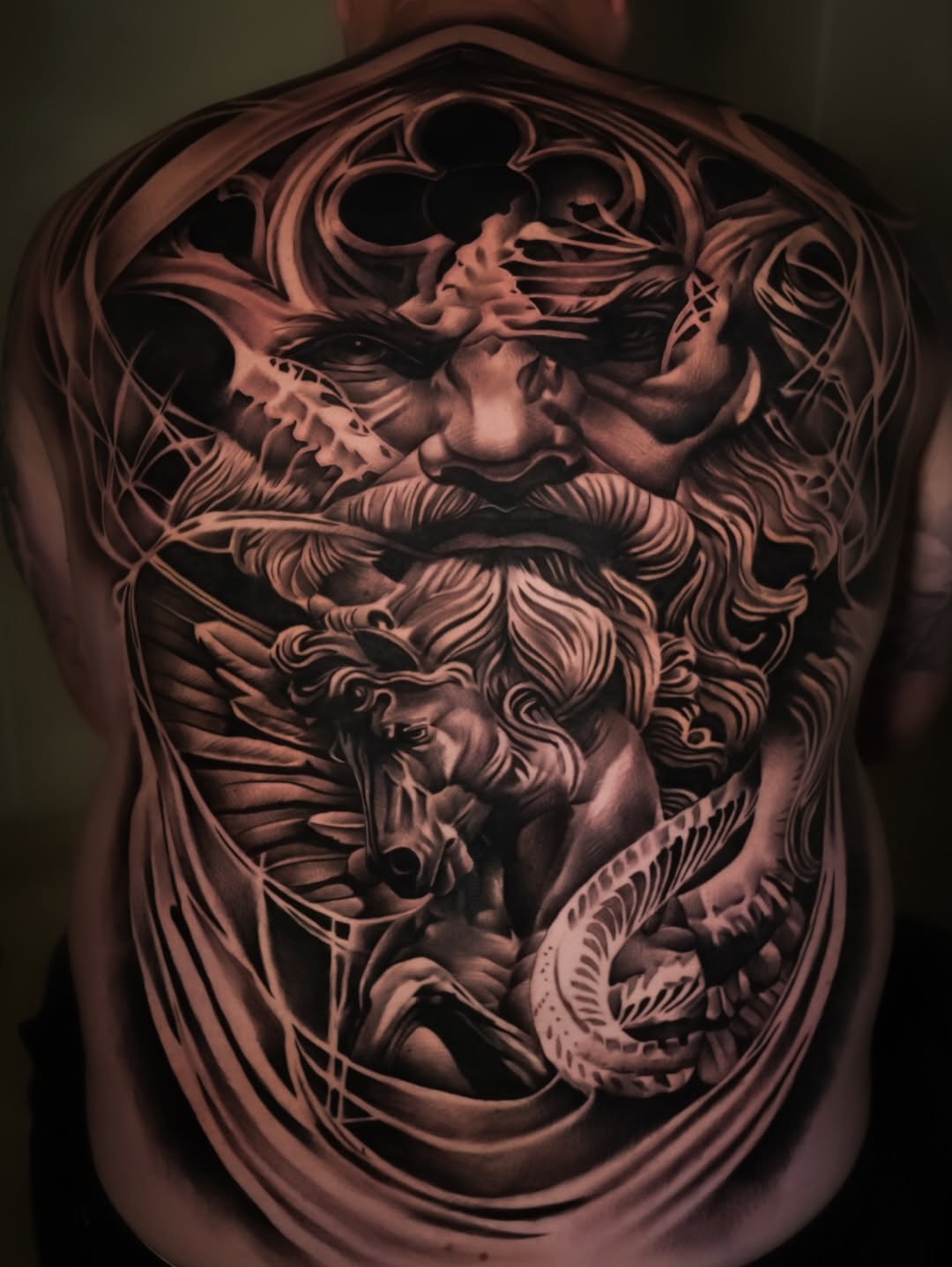 I completed this BACK PIECE in 4 days with my boy @andrew.jl9 ‍! Was a pleasure to tattoo you bro thank you so much for the trust 

LINK IN MY BIO