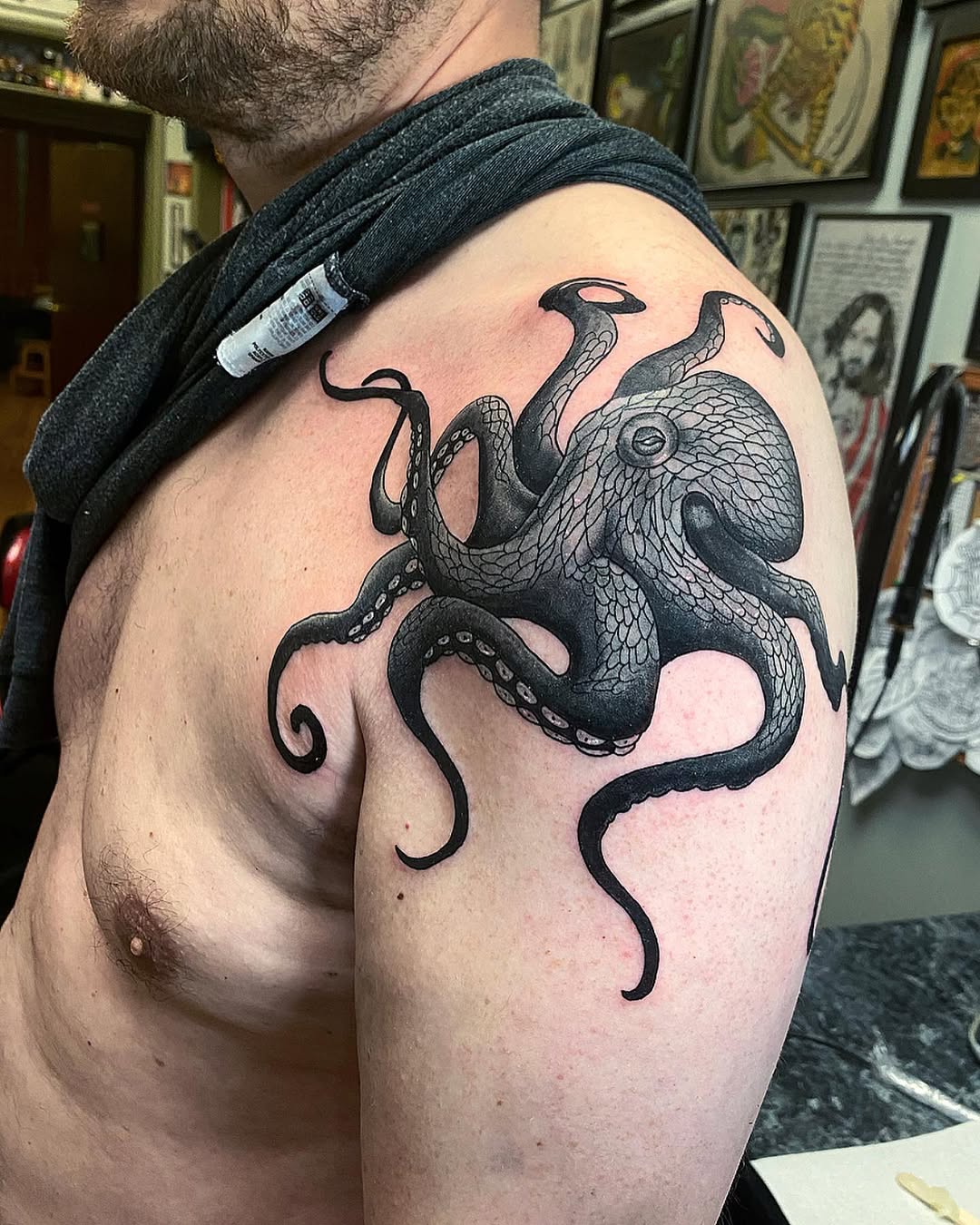 Our safe word is OCTOPUS  
.
.
Now booking for July 2022
.
.
Thank you @greg7029  
.
.
#dianakunz #octopus #octopustattoo #realism #neotraditionaltatt