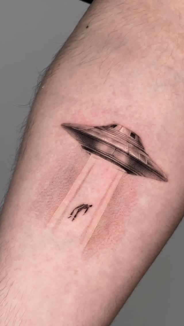 
Done at @droptheink_calgary 

indigotattooer0629@gmail.com